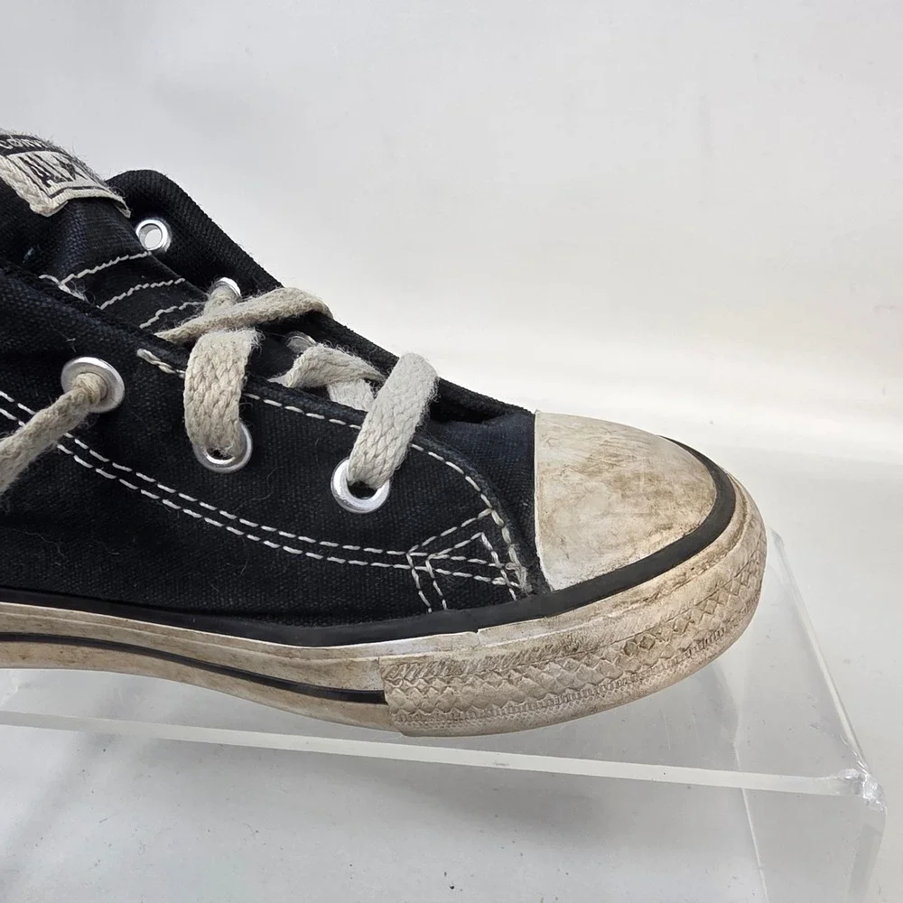 Converse ships from